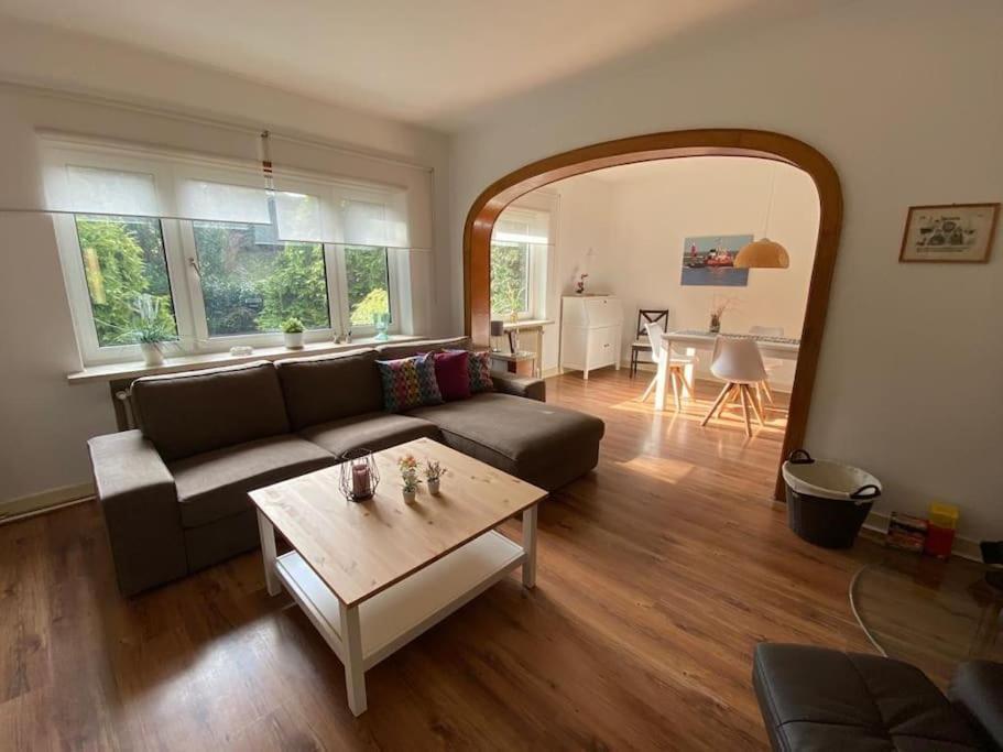 Feddersen Living Grosse Ferienwohnung - Garten - Terrasse - Smart Tv - Netflix Brunsbuttel Exterior photo